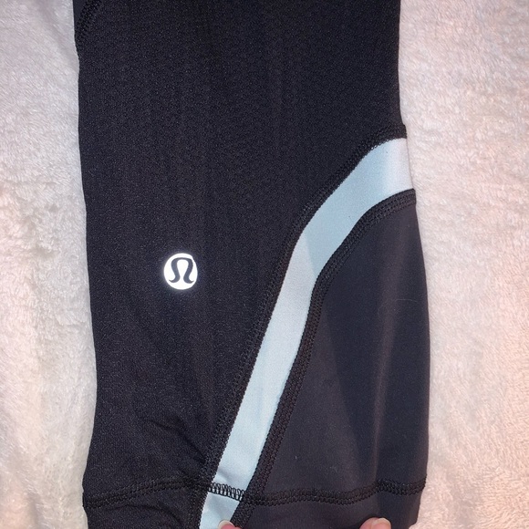 Lululemon women’s leggings - Picture 3 of 4